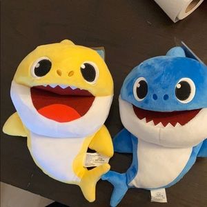 Baby shark puppets